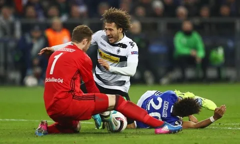Chùm ảnh: Cầm chân Schalke, Moenchengladbach nắm lợi thế lớn trong trận lượt về