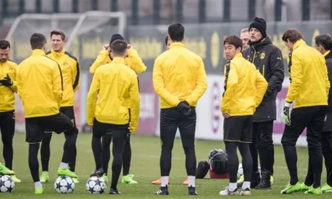 Chùm ảnh: Dortmund phấn khích chờ đợi một cú ngược dòng