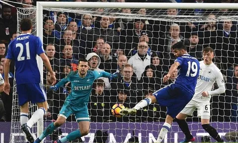 Chùm ảnh: Fabregas có bàn thắng trong trận đấu thứ 300, Lampard chia vui cùng CLB cũ