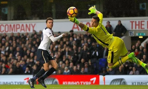Chùm ảnh: Hạ Everton, Tottenham vững vàng ngôi nhì bảng
