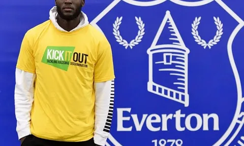 Chùm ảnh: Lukaku lạnh lùng ở sân tập Everton