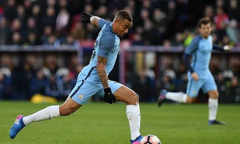 Chùm ảnh: Man City vượt khó nhờ bàn thắng muộn của Jesus