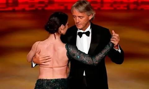 Chùm ảnh: Mancini khoe những bước nhảy điêu luyện ở tuổi 52