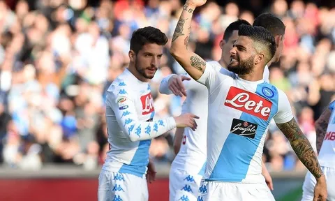 Chùm ảnh: Napoli đại thắng, Dries Mertens quyết giật "Chiếc giày vàng"