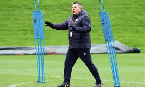 Chùm ảnh: Ranieri đi, nụ cười cũng không còn tại Leicester