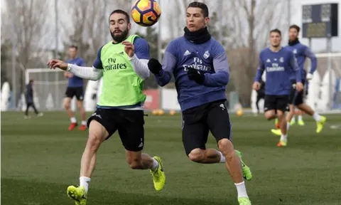 Chùm ảnh: Ronaldo căng sức tìm lại niềm tin từ NHM