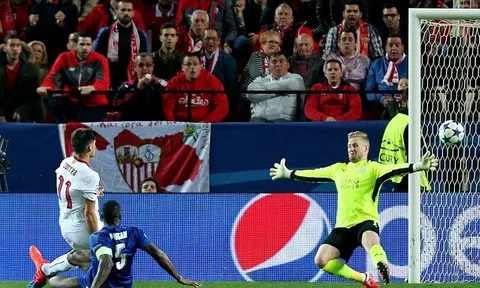 Chùm ảnh: Sevilla thắng nhọc "Bầy cáo"