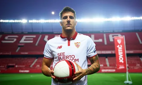 Chùm ảnh: Stevan Jovetic CHÍNH THỨC ra mắt Sevilla