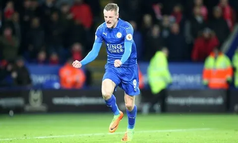 Chùm ảnh: Vardy lập cú đúp, Leicester vượt qua Liverpool trong cơn tâm bão