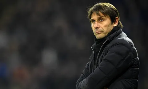 Chuyện gì đã xảy ra với Conte và Chelsea?