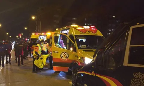 Cổ vũ Atletico, fan cuồng bị đâm trọng thương