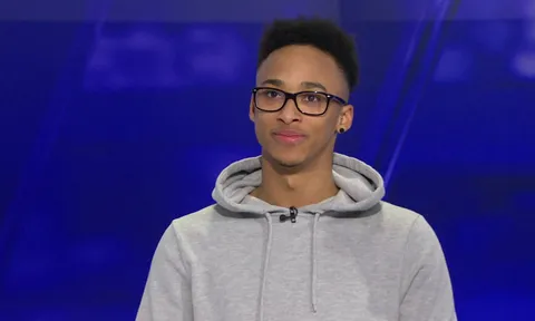 Cohen Bramall - Hành trình từ xưởng ô tô đến Arsenal