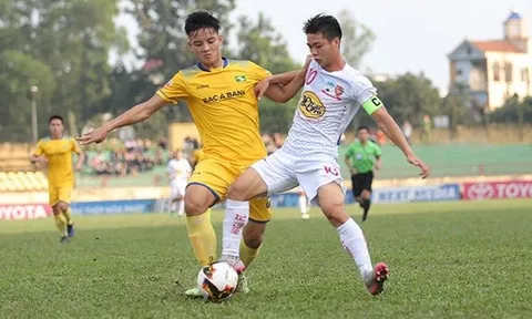 HAGL từ thua đến thua: Đừng đổ lên đầu Công Phượng!