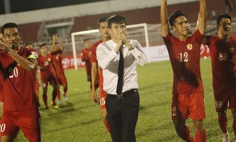 Ăn ở hạng sang, đội bóng Công Vinh bị Tuấn Hưng trù ẻo