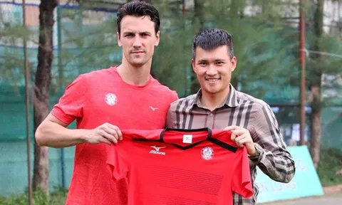 Công Vinh thanh lý hợp đồng với cựu tiền vệ Manchester United