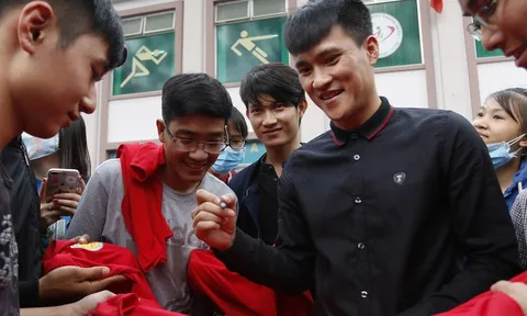 Điểm tin tối bóng đá trong nước (7/1): Công Vinh ghi điểm, Công Phượng nhạt nhòa