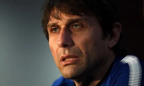 Conte ra đi, bóng tối sẽ bao trùm Stamford Bridge