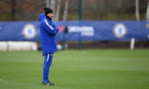Conte trầm tư, lo sợ West Brom 'đá' ghế