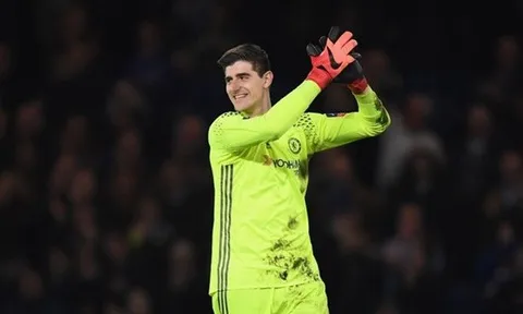 Courtois: M.U 'chơi bẩn' vì Mourinho
