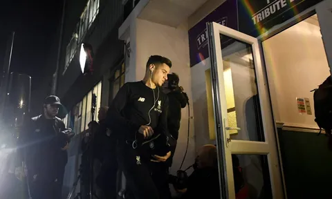 Coutinho chỉ có thể ra mắt Barcelona sau 2 tuần nữa?