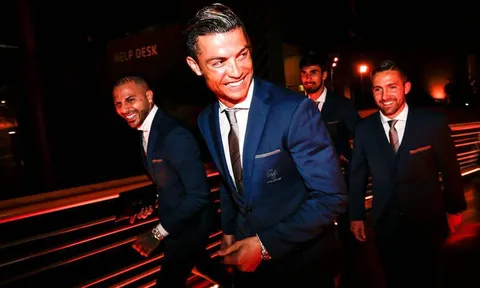 Cristiano Ronaldo lại được vinh danh