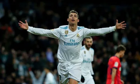 Cristiano Ronaldo lập thành tích vô tiền khoáng hậu cùng Real