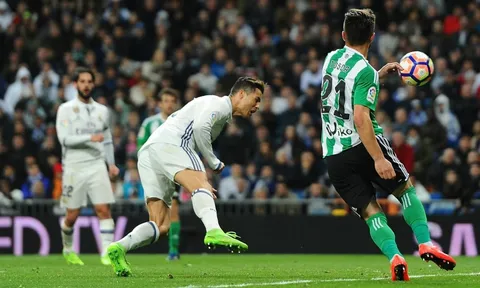 Cristiano Ronaldo - Vua đánh đầu La Liga