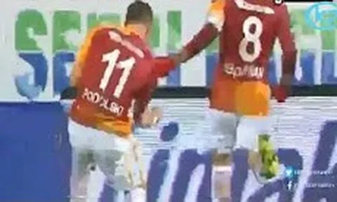 Cú nã đại bác với tốc độ 128 km/s khó tin của Podolski