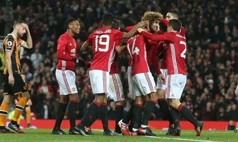Cuộc đua Top 4: Tất cả ngã ngựa, cơ hội cho thành Manchester