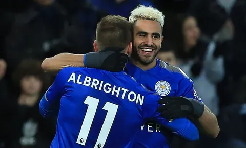 Mahrez xuất thần, Leicester nghiền nát Huddersfield trong hiệp 2