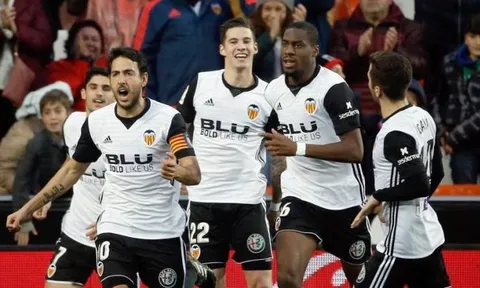 Ngược dòng trước Girona, Valencia cho Real Madrid hít khói