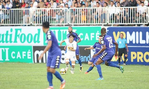 Dư âm vòng 1 V-League: Hỉ hả "tiếng thơm" U23 Việt Nam