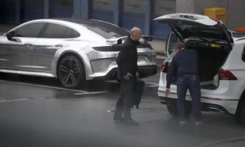 Đàm phán vụ Aubameyang, bộ sậu Arsenal 'quẩy' tưng bừng ở Đức