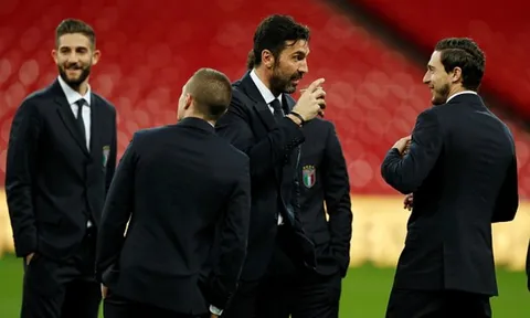 Dàn sao Italia đẹp 'mê người' ngay khi vừa xuất hiện tại Wembley
