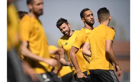Dàn sao Juventus 'cắn răng' chịu nóng vì Napoli