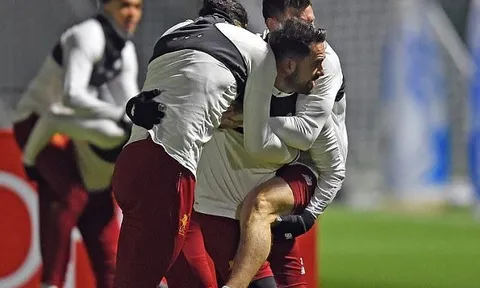 Dàn sao Liverpool hớn hở với bài tập lạ lẫm ở Melwood