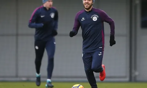 Dàn sao Man City ung dung dù trước mặt là 'khắc tinh'