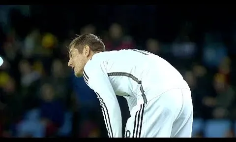Đẳng cấp của Toni Kroos trước Tây Ban Nha