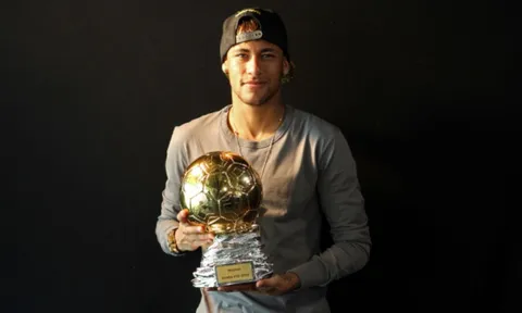 Đầu năm 2018, Neymar cũng đã có bóng vàng cho riêng mình