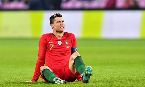 Đây, điều 'kinh khủng' Hà Lan làm được khi đối đầu Ronaldo
