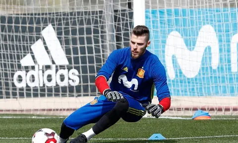 De Gea "đá ma" với các đồng đội ở tuyển Tây Ban Nha
