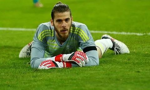 De Gea nằm thở dốc sau những pha cứu thua liên tục trước tuyển Đức