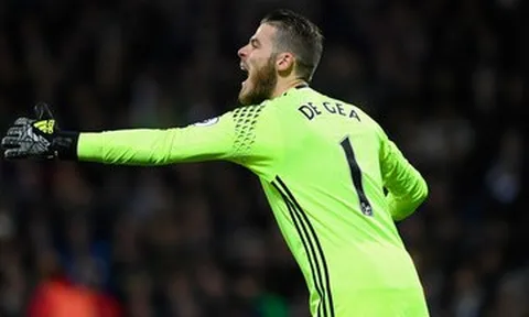 De Gea 'tay nhanh hơn não' trận gặp West Ham