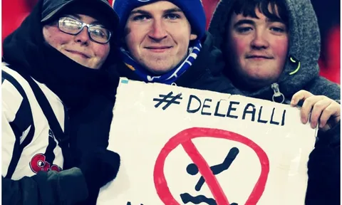 Dele Alli bị CĐV chế giễu vì ăn vạ
