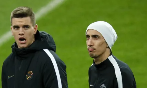 Di Maria khoe cú lắc mông 'thần thánh' tại hộp đêm