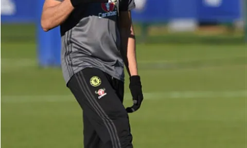 Diego Costa 'tươi như hoa' trong buổi tập của Chelsea