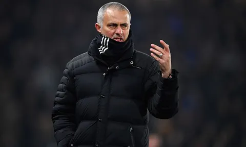 Điểm tin sáng 02/02: Mourinho trút giận lên đầu phóng viên; Lộ thời điểm Wenger rời Arsenal