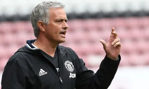 Điểm tin tối 02/03: Mourinho ‘mắng’ Oezil, Ghế HLV Barca không phải của Wenger