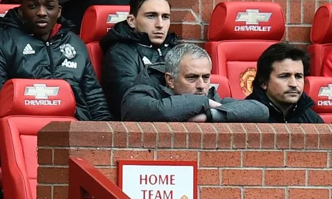 Điểm tin tối 03/04: Old Trafford thành điểm yếu của M.U; Ranieri thay Kiatisak?
