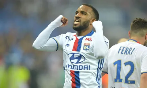 Điểm tin tối 06/02: Martial hé lộ tương lai; Arsenal bị tiền đạo Lyon ngó lơ